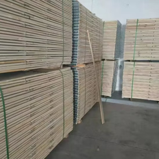 Système de Caisse Palette avec Collier en Bois Personnalisable